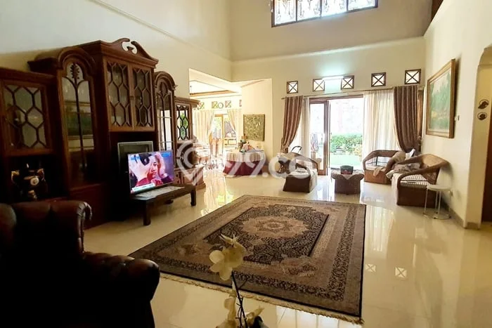 Rumah Mewah Dijual LT 619m2 di Pasar Rebo, Jakarta Timur Rumah Mewah Dijual LT 619m2 di Pasar Rebo, Jakarta Timur