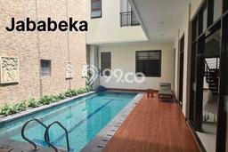 Lokasi strategis! Rumah siap huni dikontrakkan di Lippo Cikarang LB 450m2 Lokasi strategis! Rumah siap huni dikontrakkan di Lippo Cikarang LB 450m2