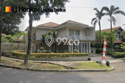 Lokasi terbaik! Rumah siap pakai disewakan di Lippo Cikarang LB 400m2 Lokasi terbaik! Rumah siap pakai disewakan di Lippo Cikarang LB 400m2