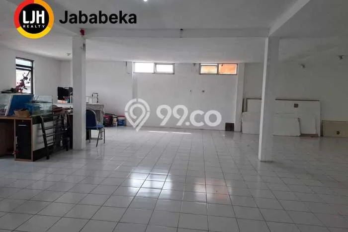 Komersial Disewa di Bekasi dengan LB 160m2 Area Komersial Ramai Komersial Disewa di Bekasi dengan LB 160m2 Area Komersial Ramai