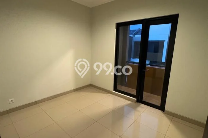 Disewakan Rumah Murah di Summarecon Crown Gading Bekasi dengan 3 KT Disewakan Rumah Murah di Summarecon Crown Gading Bekasi dengan 3 KT