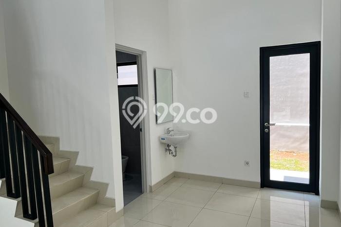 Ruko disewakan lokasi strategis BSD Tangerang Selatan 156m2 Ruko disewakan lokasi strategis BSD Tangerang Selatan 156m2