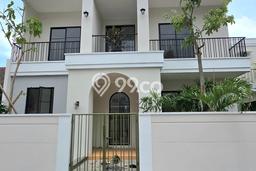 Rumah Eksklusif Dijual LT 220m2 di BSD, Tangerang Selatan Rumah Eksklusif Dijual LT 220m2 di BSD, Tangerang Selatan