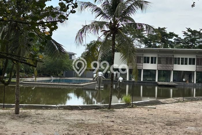 Tanah di BSD, Tangerang Selatan Luas 588m2 Dijual Segera Tanah di BSD, Tangerang Selatan Luas 588m2 Dijual Segera