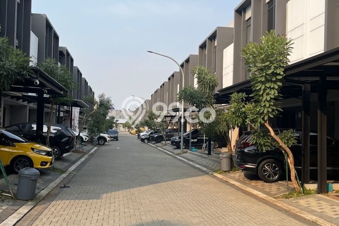 Ruko Disewakan di BSD, Luas 95m², Area Bisnis, Siap Usaha Ruko Disewakan di BSD, Luas 95m², Area Bisnis, Siap Usaha