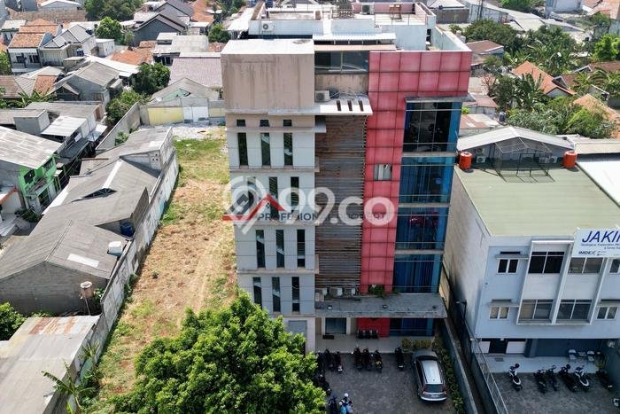 Unit Kantor Dijual di Jakarta Selatan LT 475m2 & LB 1110m2 Unit Kantor Dijual di Jakarta Selatan LT 475m2 & LB 1110m2