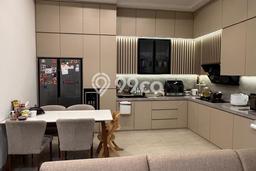 Dijual Rumah Luas Megah Dengan View Eksklusif di Sunter, Jakarta Utara Dijual Rumah Luas Megah Dengan View Eksklusif di Sunter, Jakarta Utara