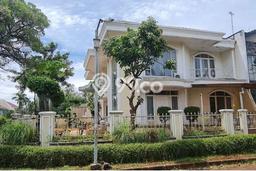 For Sale! Luxury House LT 450m2 Desain Elegan di Intercon For Sale! Luxury House LT 450m2 Desain Elegan di Intercon