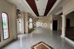 Ready to Use! Premium House LT 252m2 Desain Elegan di Taman Ratu Ready to Use! Premium House LT 252m2 Desain Elegan di Taman Ratu