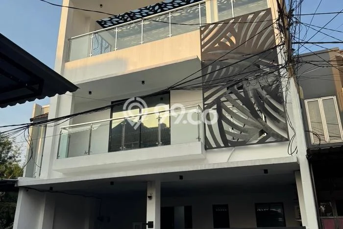 Siap Huni Hunian Elit 5 Kamar di Cengkareng Dekat ke Mana Pun Siap Huni Hunian Elit 5 Kamar di Cengkareng Dekat ke Mana Pun