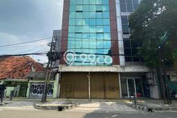 Disewakan Ruko di Kawasan Ramai Cideng Luas 450m2 Disewakan Ruko di Kawasan Ramai Cideng Luas 450m2