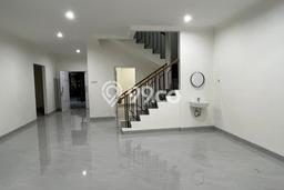 Lokasi strategis! Rumah siap pakai disewakan di Kelapa Gading LB 200m2 Lokasi strategis! Rumah siap pakai disewakan di Kelapa Gading LB 200m2