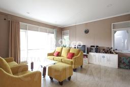 Rumah Mewah LB 300m2 Siap Pakai Desain Elegan di Kota Baru Parahyangan, Bandung Rumah Mewah LB 300m2 Siap Pakai Desain Elegan di Kota Baru Parahyangan, Bandung