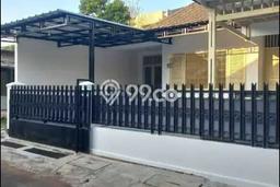 UNIT SPESIAL! Rumah area Bintaro, 3 KT, Akses Pusat Kota, Luas 180m² Bangunan 100m² UNIT SPESIAL! Rumah area Bintaro, 3 KT, Akses Pusat Kota, Luas 180m² Bangunan 100m²