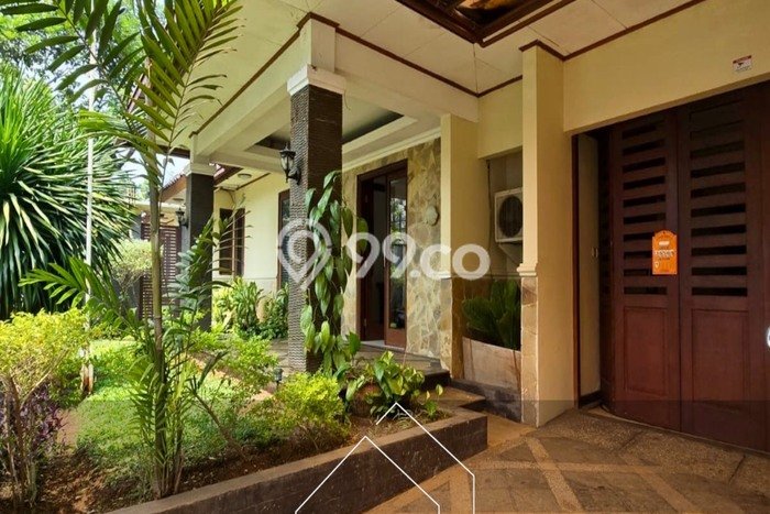 For Sale! Luxury House LT 510m2 Desain Elegan di Senayan For Sale! Luxury House LT 510m2 Desain Elegan di Senayan