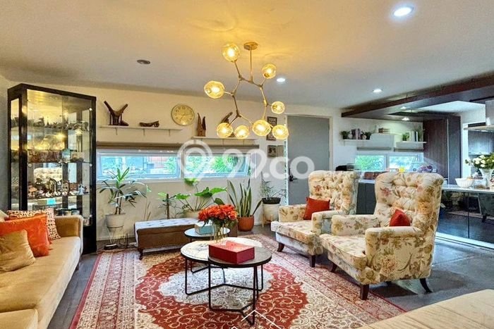 Ready to Use! Premium House LT 198m2 Desain Elegan di Pondok Indah Ready to Use! Premium House LT 198m2 Desain Elegan di Pondok Indah