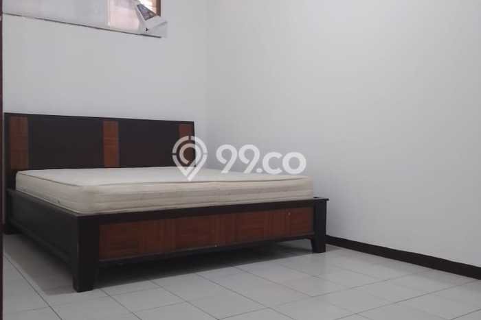 Jarang Ada! Rumah Sewa 4 Kamar Bagus Siap Huni Turangga Jarang Ada! Rumah Sewa 4 Kamar Bagus Siap Huni Turangga