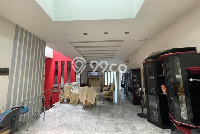 Rumah Luxury Modern Tanpa Renovasi di Cawang Jakarta Timur Rumah Luxury Modern Tanpa Renovasi di Cawang Jakarta Timur