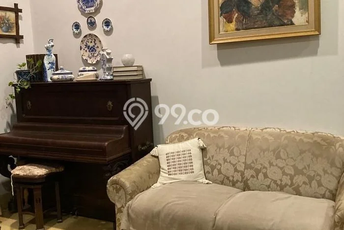 Rumah di Kebayoran Baru, Dekat Fasilitas, LT 377m² Rumah di Kebayoran Baru, Dekat Fasilitas, LT 377m²