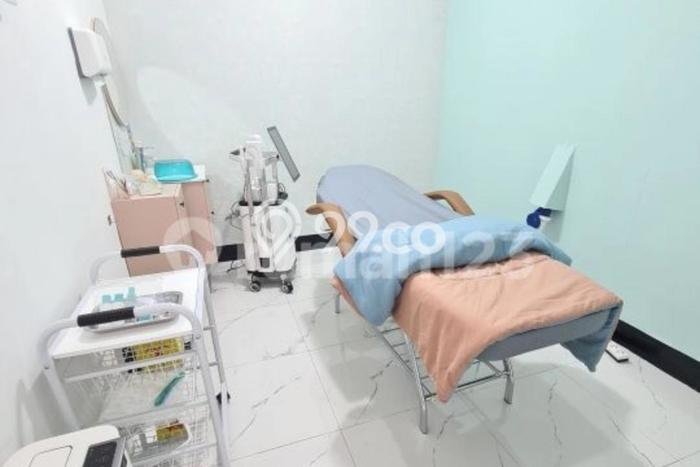 Komersial Dijual di Surabaya LT 460m2 & LB 600m2 Lokasi Terbaik! Komersial Dijual di Surabaya LT 460m2 & LB 600m2 Lokasi Terbaik!