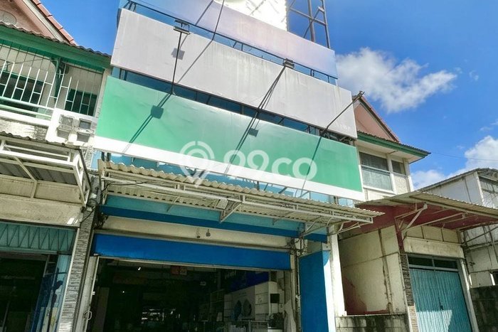 Unit Ruko Dijual di Surabaya LT 100m2 & LB 240m2 Unit Ruko Dijual di Surabaya LT 100m2 & LB 240m2