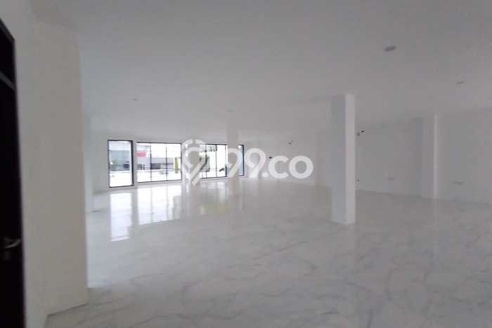 Disewakan Ruko di Kawasan Ramai Surabaya Kota Luas 400m2 Disewakan Ruko di Kawasan Ramai Surabaya Kota Luas 400m2