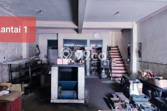 Dijual! Ruko di Surabaya Kota Surabaya LT 84m2 / LB 210m2 Kawasan Strategis Dijual! Ruko di Surabaya Kota Surabaya LT 84m2 / LB 210m2 Kawasan Strategis