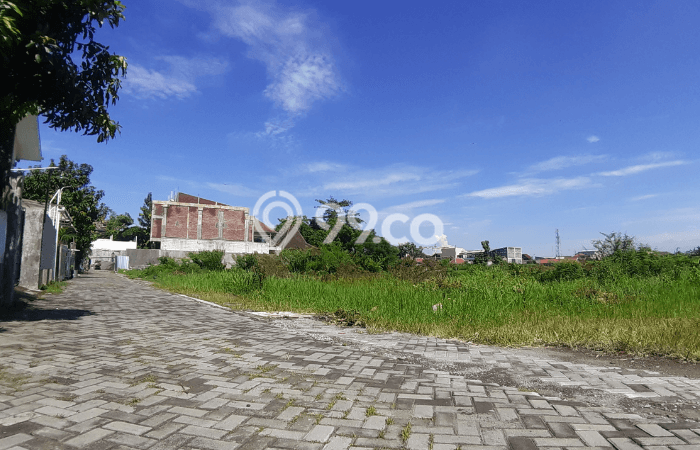 Tanah untuk Dijual Lokasi Depok, Sleman Luas 216m2 SHM Tanah untuk Dijual Lokasi Depok, Sleman Luas 216m2 SHM