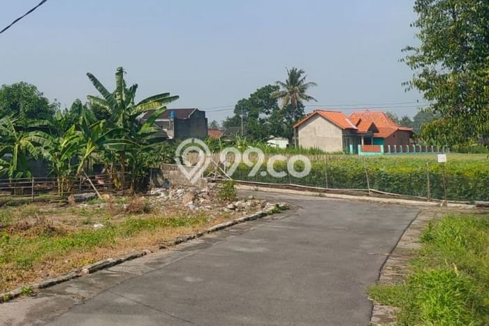 Tanah Strategis Kawasan Purwomartani, Luas 111m², Ideal untuk Investasi Tanah Strategis Kawasan Purwomartani, Luas 111m², Ideal untuk Investasi