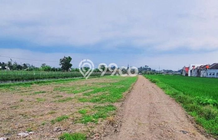 Tanah untuk Dijual Lokasi Godean, Sleman Luas 108m2 SHM Tanah untuk Dijual Lokasi Godean, Sleman Luas 108m2 SHM