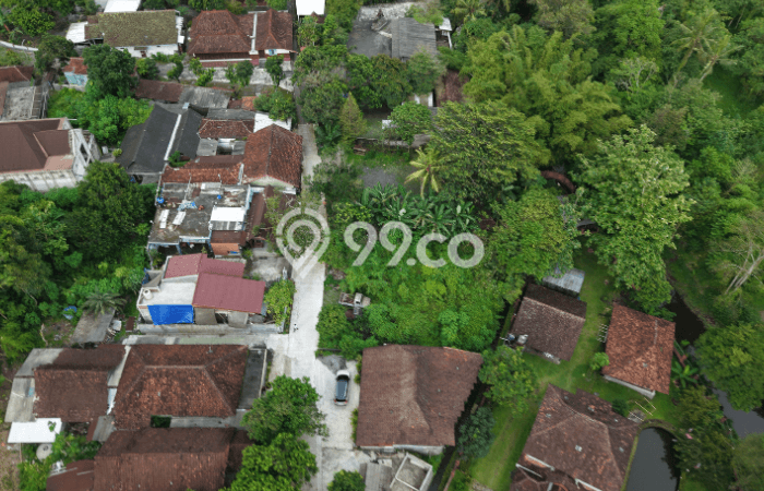Tanah Kosong Dijual di Sleman dengan Area 168m2 Tanah Kosong Dijual di Sleman dengan Area 168m2