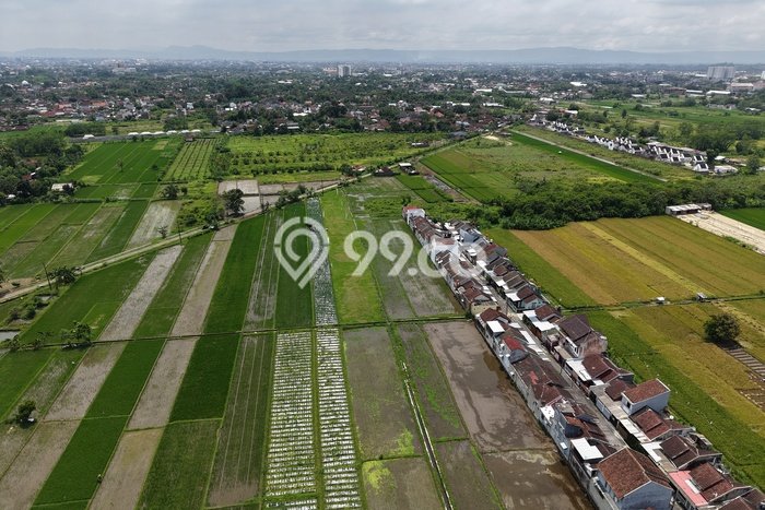 Kavling Tanah Dijual di Godean, Sleman, Luas 108m2 Area Strategis Kavling Tanah Dijual di Godean, Sleman, Luas 108m2 Area Strategis