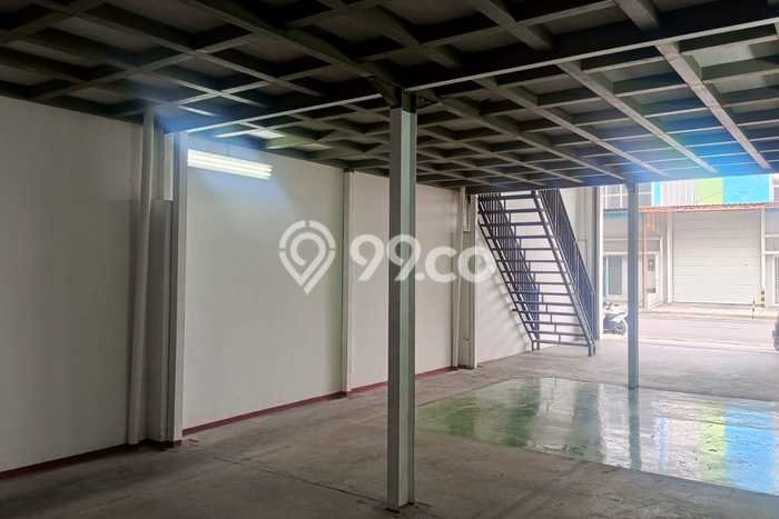 SEWA TERJANGKAU! Gudang Kawasan , Luas 120m2m², Area Bisnis SEWA TERJANGKAU! Gudang Kawasan , Luas 120m2m², Area Bisnis