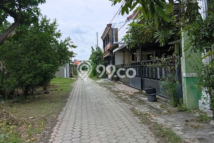 Tanah Dijual Lokasi Madiun, Madiun dengan Luas Tanah 100m2 dan Status SHM Tanah Dijual Lokasi Madiun, Madiun dengan Luas Tanah 100m2 dan Status SHM