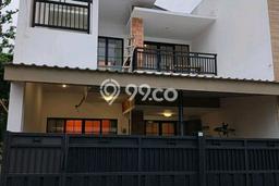 Dijual Rumah Eksklusif 2 KT di BSD, Tangerang Dijual Rumah Eksklusif 2 KT di BSD, Tangerang
