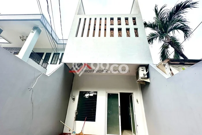 SPECIAL OFFER! Rumah area Kebayoran Baru, 5 KT, Area Strategis, LT 110m² Bangunan 185m² SPECIAL OFFER! Rumah area Kebayoran Baru, 5 KT, Area Strategis, LT 110m² Bangunan 185m²