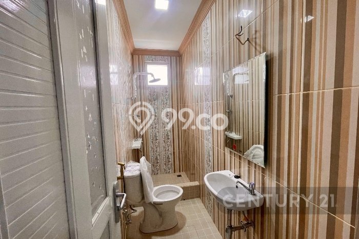 Rumah Elit LB 290m2 Siap Huni Desain Elegan di Cikarang, Bekasi Rumah Elit LB 290m2 Siap Huni Desain Elegan di Cikarang, Bekasi