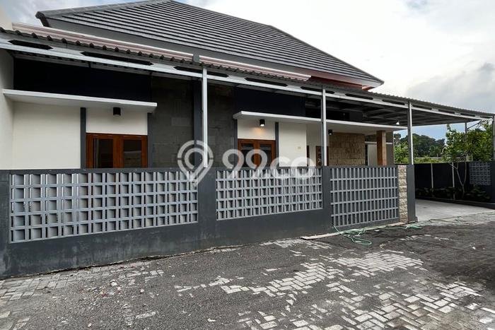 Rumah Strategis Modern Lb 90m2 di Ngemplak, Sleman Rumah Strategis Modern Lb 90m2 di Ngemplak, Sleman