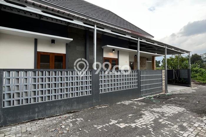 Rumah Strategis Modern Lb 90m2 di Ngemplak, Sleman Rumah Strategis Modern Lb 90m2 di Ngemplak, Sleman