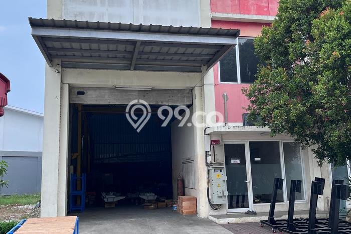FOR SALE! Gudang di Karawang Barat Karawang, LT 198m2, LB 243m2 FOR SALE! Gudang di Karawang Barat Karawang, LT 198m2, LB 243m2