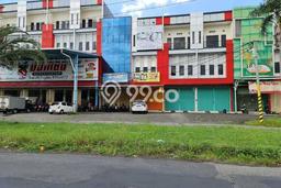 LOKASI PREMIUM! Ruko Area Bisnis di Solo Baru, Luas 520m², Siap Bisnis LOKASI PREMIUM! Ruko Area Bisnis di Solo Baru, Luas 520m², Siap Bisnis