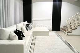 Ready to Use! Luxury House LT 175m2 Desain Elegan di Pejaten Ready to Use! Luxury House LT 175m2 Desain Elegan di Pejaten