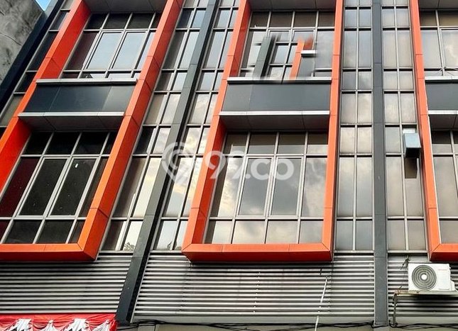 Dijual! Ruko di Rawamangun Jakarta Timur LT 135m2 / LB 300m2 Kawasan Strategis Dijual! Ruko di Rawamangun Jakarta Timur LT 135m2 / LB 300m2 Kawasan Strategis