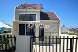 Rumah Sederhana Dijual Lokasi Sedati 2 Kamar dengan LT 72m2 Rumah Sederhana Dijual Lokasi Sedati 2 Kamar dengan LT 72m2