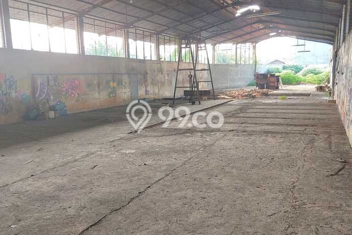 Unit Gudang Dijual di Karawaci Tangerang Luas Bangunan 1000m2 Unit Gudang Dijual di Karawaci Tangerang Luas Bangunan 1000m2