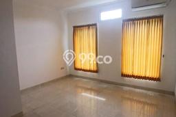Rumah di , Tangerang, Luas 200m2m² LB 250m2m² Rumah di , Tangerang, Luas 200m2m² LB 250m2m²