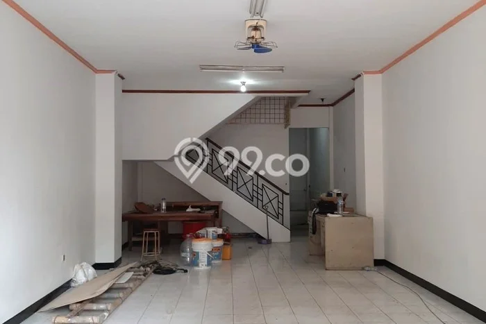 Ruko Dijual di Jakarta Barat LT 74m2 & LB 237m2 Lokasi Terbaik! Ruko Dijual di Jakarta Barat LT 74m2 & LB 237m2 Lokasi Terbaik!