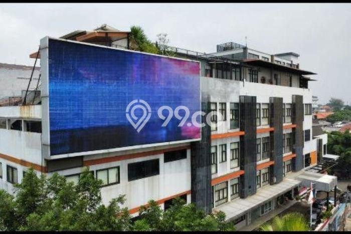 Unit Komersial Dijual di Jakarta Selatan LT 840m2 & LB 2852m2 Unit Komersial Dijual di Jakarta Selatan LT 840m2 & LB 2852m2