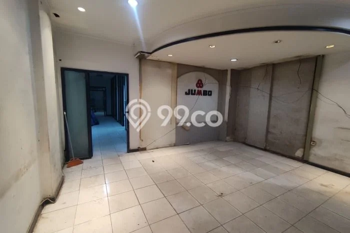 FOR RENT! Ruko di Pasar Baru Cocok untuk Bisnis 349m2 FOR RENT! Ruko di Pasar Baru Cocok untuk Bisnis 349m2
