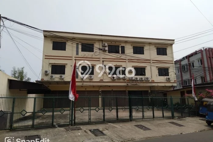 Unit Komersial Disewakan di Jakarta Barat Area Strategis Harga Kompetitif Unit Komersial Disewakan di Jakarta Barat Area Strategis Harga Kompetitif